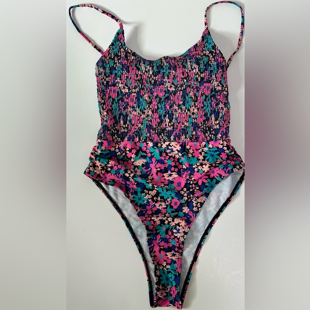SHEIN One-Piece Swimsuit – Smocked Top & Floral Print – Size M